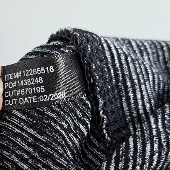 Torrid Performance Core Full Length Active Legging with Side Panels size 0X - Picture 6 of 7